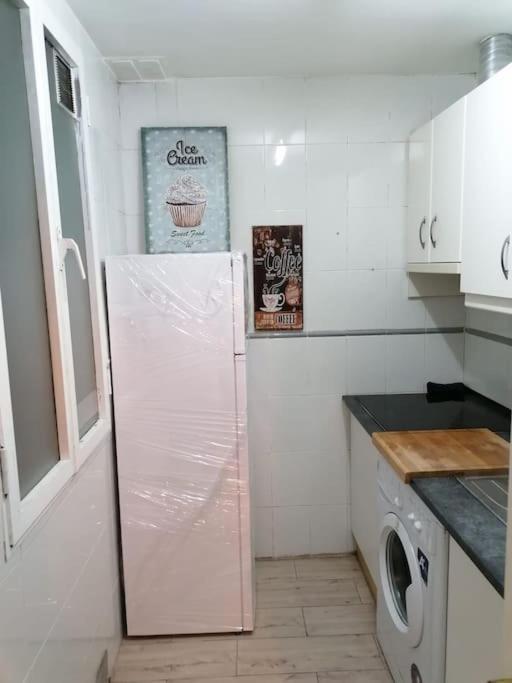 Sebastian Elcano, Apartamento Para 2 Con Terraza, Metro Embajadores Madrid Bagian luar foto